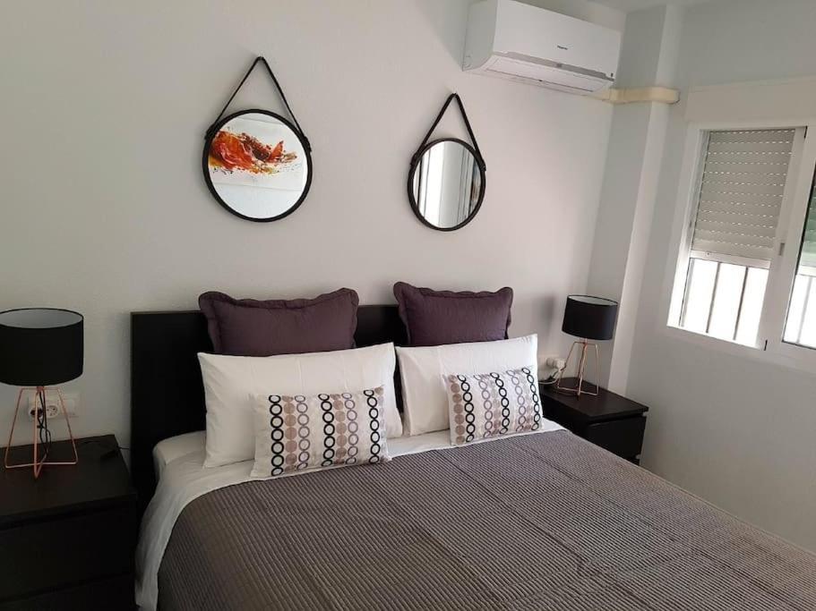 Beautiful Apartment In La Carihuela, Torremolinos Esterno foto