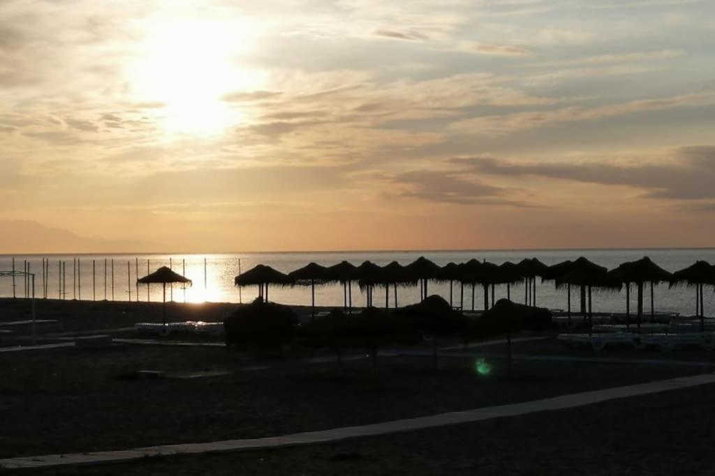 Beautiful Apartment In La Carihuela, Torremolinos Esterno foto